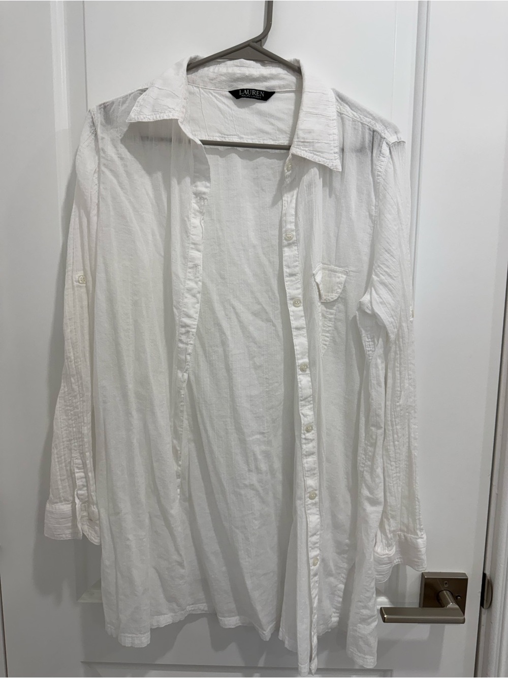 Lightweight cotton slim fit button down